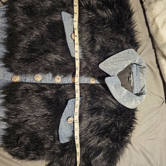 Furry Cropped w Dennin Trim Jacket - Picture 3 of 7